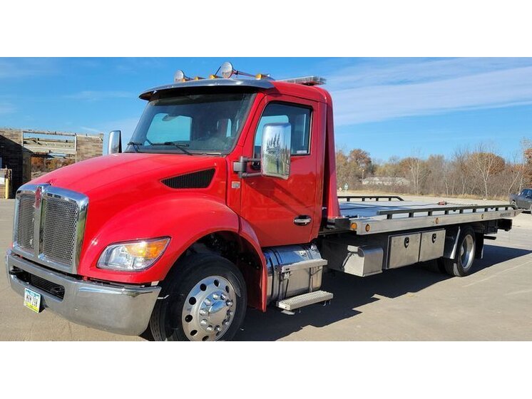 2023 Kenworth T280